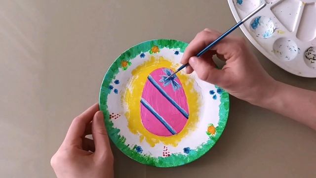 Рисуем узор на тарелке. Роспись посуды своими руками. Учимся рисовать. смотреть онлайн