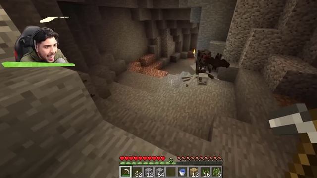 MINECRAFT MAIS RIEN N'EST NORMAL ! (Du jamais vue mdr) смотреть онлайн