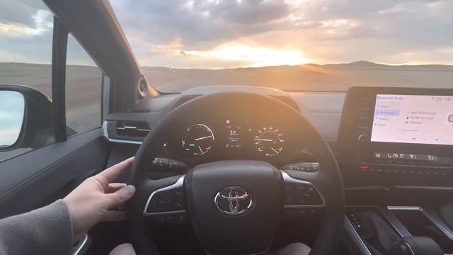 Full Throttle 0-60 MPH in my 2023 Toyota Sienna XSE 25th Anniversary Edition! смотреть онлайн