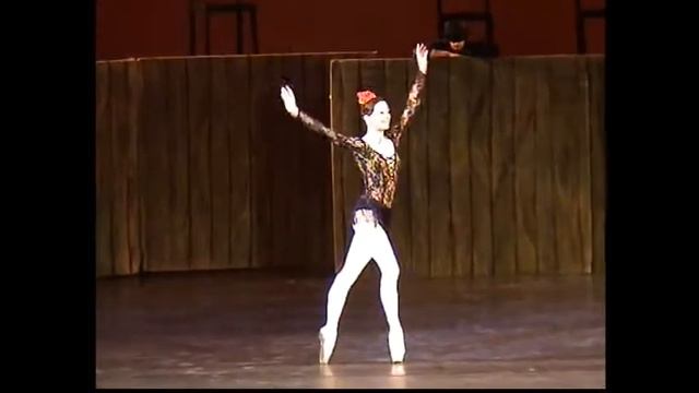 Ж.Бизе-Р.Щедрин. Кармен-сюита. Выход Кармен и хабанера. А.Дорош М.Чепик смотреть онлайн