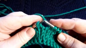 лицевая скрещенная петля с наклоном влево