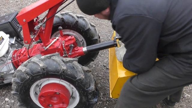 Мотоблок МТЗ спалили сцепление. Активная почвофреза в работе. Мотоблок-самоделку сравним с заводски смотреть онлайн