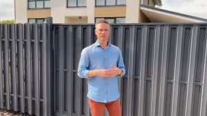 Забор из евроштакетника – стильное решение для загородного дома