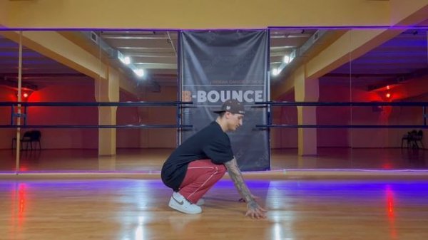 Брейк данс обучение: FREEZE / FROG FREEZE