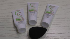 LUXVISAGE Тональный CC-крем для лица Active complex SPF 10 тон 10 и 20, свотчи