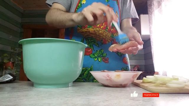 Жарю на кухне свиное маринованное мясо в духовке смотреть онлайн