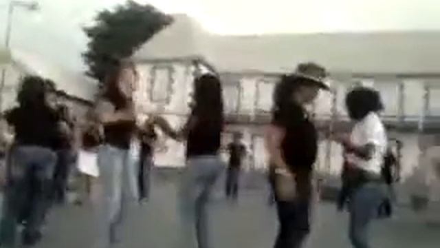 Cotton eyes joe COUNTRY DANCE FM 974 An 2010 смотреть онлайн