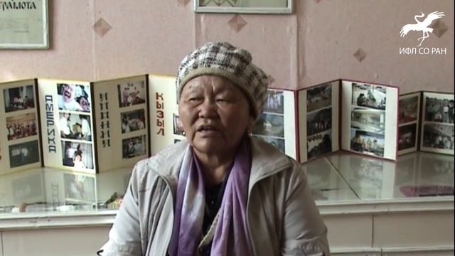 "Чеӊим чолдак кулугур мен" / "С рукавами короткими кулугур я" (исп. К. Ш. Монгуш) смотреть онлайн