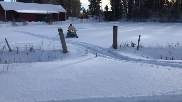 Köp Snöskoter Lynx GLX 5900 ST på Klaravik смотреть онлайн