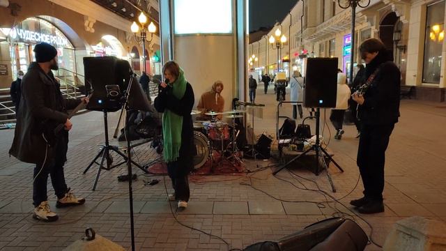 A'Studio — Улетаю - песню исполнили на Арбате девушка Алёна и сборный коллектив музыкантов #Moscow смотреть онлайн