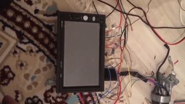 Включение магнитолы при вставление ключа смотреть онлайн