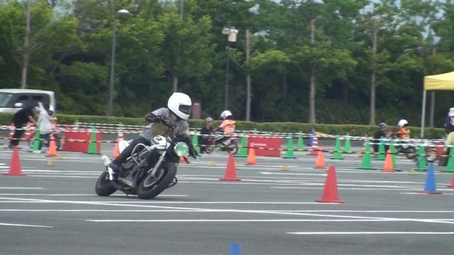 2017 06 11 中部ダンロップ杯第2戦 N-1 VFR400K 1H смотреть онлайн