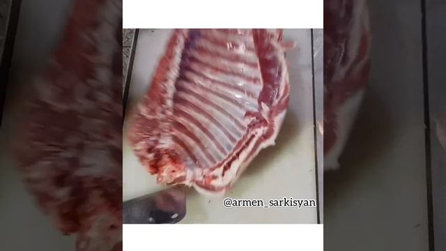 КОРЕЙКА МОЛОДОГО ЯГНЕНКА смотреть онлайн