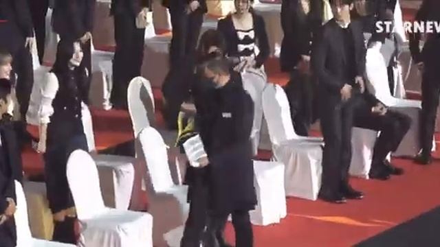 When queen jihyo enter the room❤️?#songjihyo #spartace #kjk #haha #jihyo смотреть онлайн