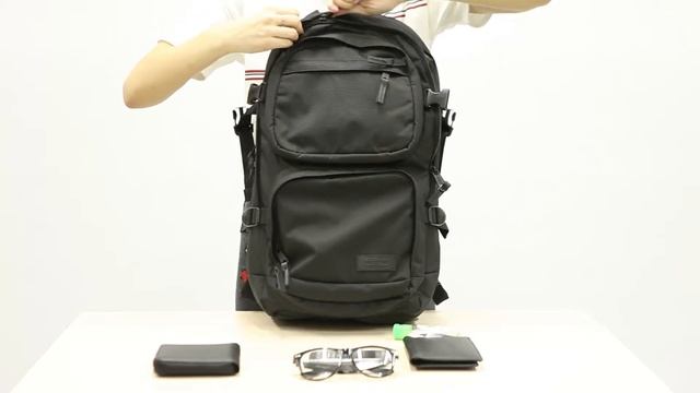 Рюкзак городской Eastpak Hutson смотреть онлайн