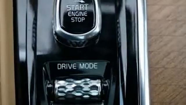 2020 Volvo XC90 T6 Inscription 7 Passenger смотреть онлайн