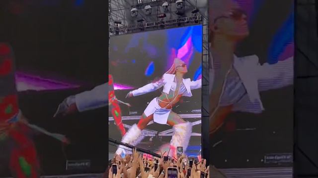 Pabllo Vittar - Intro + Buzina (Lollapalooza Brasil 2022) I Am Pabllo World Tour