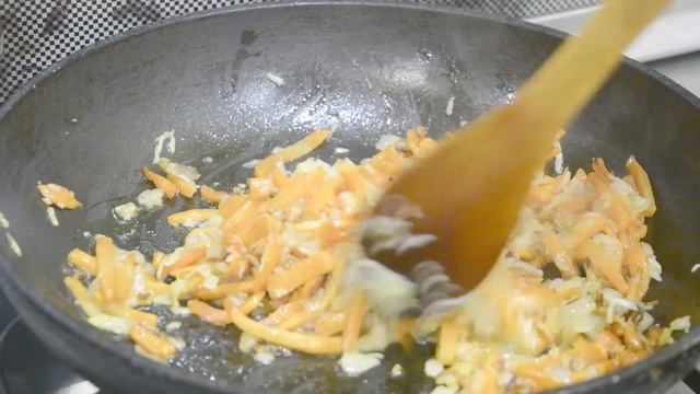 КАК ПРИГОТОВИТЬ ЛЕГКИЙ СУП С ФРИКАДЕЛЬКАМИ . В ДОМАШНИХ УСЛОВИЯХ. И МЯСО И РЫБА смотреть онлайн