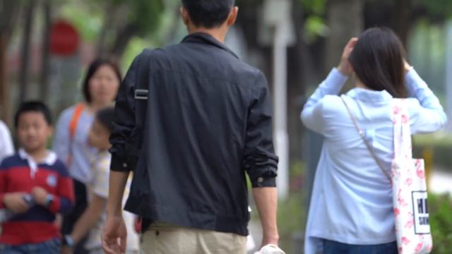 China's Internal Passport System - Country Folk Can't Enter the Cities смотреть онлайн