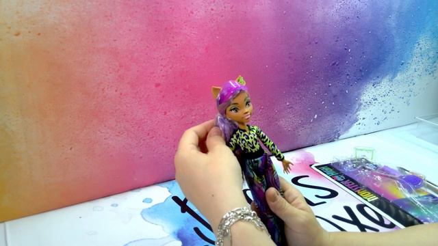 Clawdeen Scaradise Island Monster High Unboxing and Review смотреть онлайн