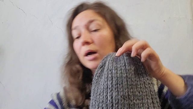 Нав'язала багато шапок смотреть онлайн