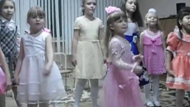 Осень раскрасавица. Ансамбль "Ми-фа-соль-ка" смотреть онлайн