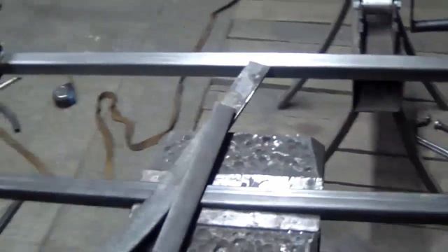 Каркасы барных стульев. Для чего нужно хранить обрезки металла. смотреть онлайн