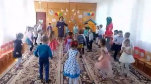 Песня «Солнышко смеётся, а сосульки плачут»