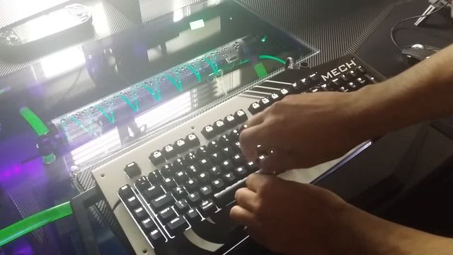CM Storm MECH Keyboard MOD - Custom Gaming PC смотреть онлайн