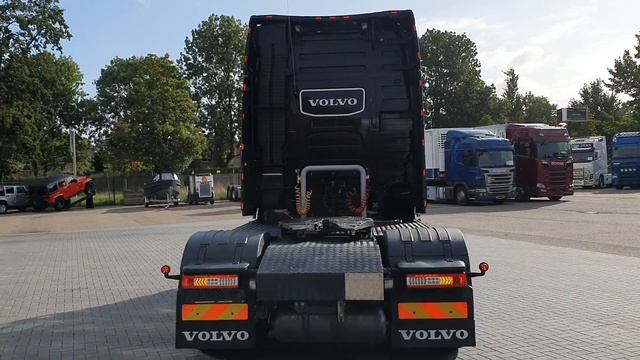 VAEX The Truck Traders - Volvo FH13 Globetrotter XL - SOLD смотреть онлайн