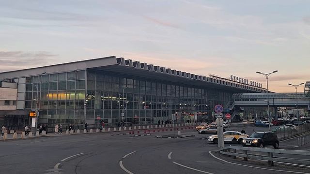 Вечерние объявления поездов на Курском вокзале смотреть онлайн