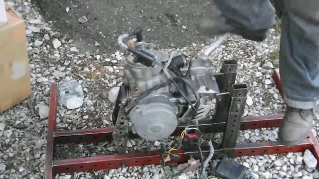 Заводим HONDA TLR260 смотреть онлайн