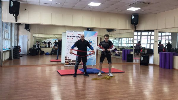 Тренировка с резиной