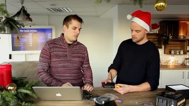 Unboxing & Review viewneo 4K SignageBox | Digital Signage Player смотреть онлайн