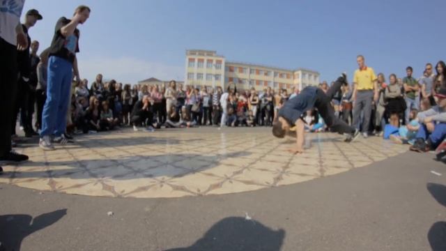 "Свой взгляд" 2013 Макс и Антон(MRC) VS Марква И Салат смотреть онлайн