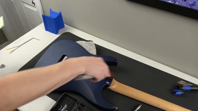FENDER BETTER KEEP THEIR EYES ON THIS ONE! EART SSS YMX-SG3 смотреть онлайн