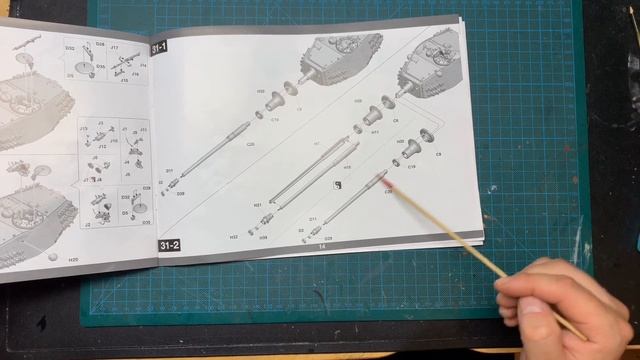 King Tiger späte Produktion 1/35 von Takom in Box Review смотреть онлайн
