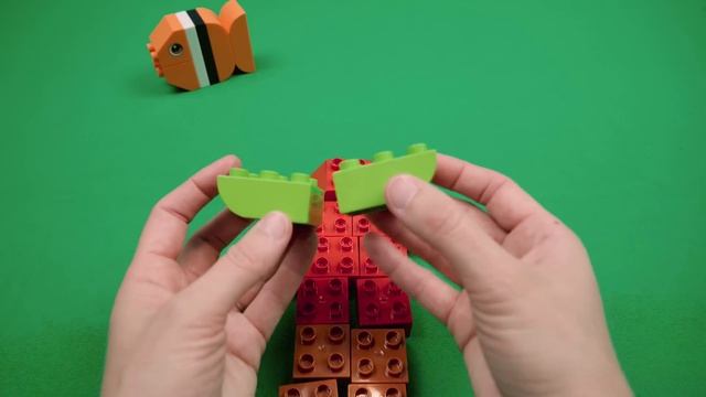 Creating animals with Lego Duplos! Dinosaurs, moose, even a Blue Footed Booby! смотреть онлайн