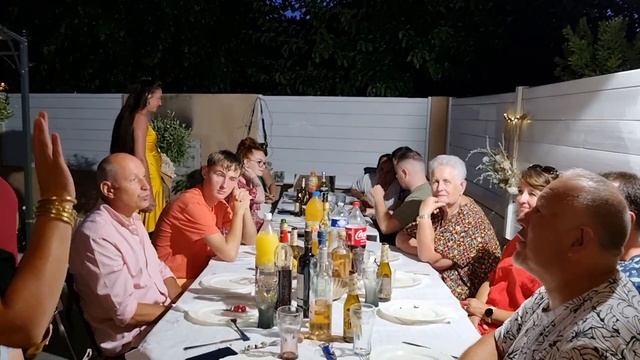 Семейный Ужин у Французов в Провансе - Показываю что пьют и едят