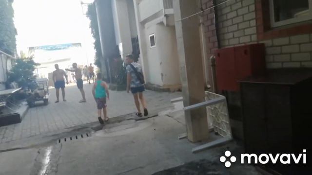 Обзор нашего номера. Чистка пляжа после шторма. Тату и варёные раки🙂🙂🙂 смотреть онлайн