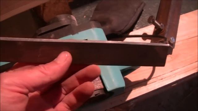 Как точить ножи на рубанке, фуганке. У Вас дома есть приспособление для заточки!!! смотреть онлайн