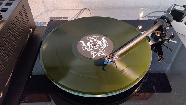 Kalmankantaja – Nostalgia I: Bones And Dust on 12" Green Vinyl Full HD Recording смотреть онлайн