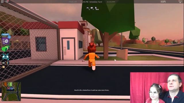 Хорошо бежим | Весело вдвоём играем в Побег из тюрьмы Roblox Jailbreak Крутой папа и Люцийка смотреть онлайн