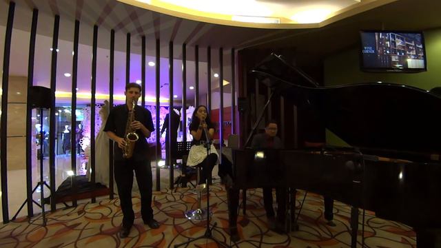 SONY HDR-MV1, Yanagisawa A900 Sax/92 Neck, SR Tech Pro Mouthpiece and a Blender of unknown Brand смотреть онлайн
