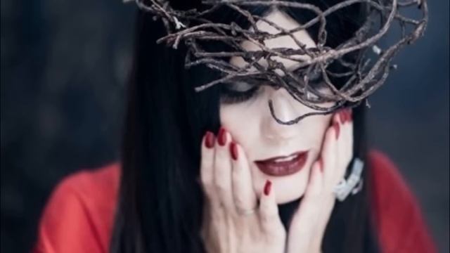 БЕЗУМНО КРАСИВА! Вот как выглядит Диана Гурцкая без очков смотреть онлайн