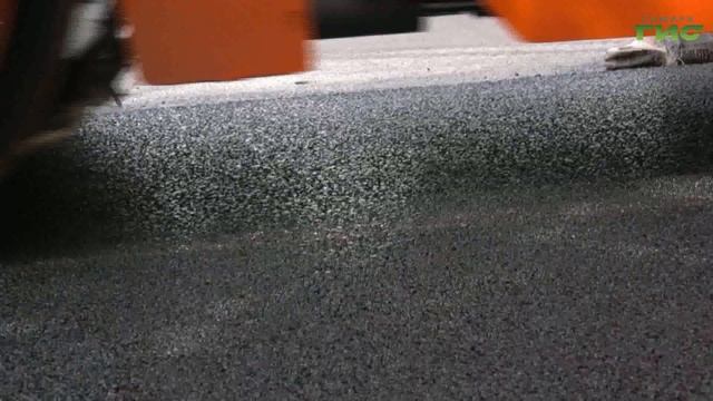 Стартовала укладка асфальта по улице Авроры смотреть онлайн