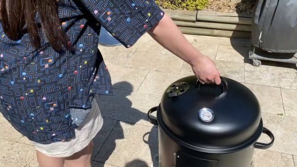 BBQ Smoking For Beginners - How To Cook BBQ PORK RIBS In A Barrel Smoker - Food Inbox