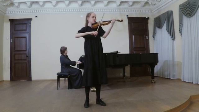 Mozart Violin Concerto No. 3 in G, K216, mvt.1, Вероника Шуркина, скрипка смотреть онлайн