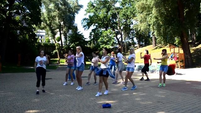 Dance Fitness (Sergio Mendes / Magalenha) смотреть онлайн