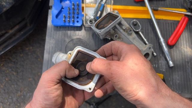 Dissecting a VW Combi valve off a 2.5 VW - 2013 New Beetle. P0491 смотреть онлайн